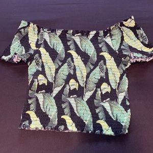 Off the shoulders plant shirt